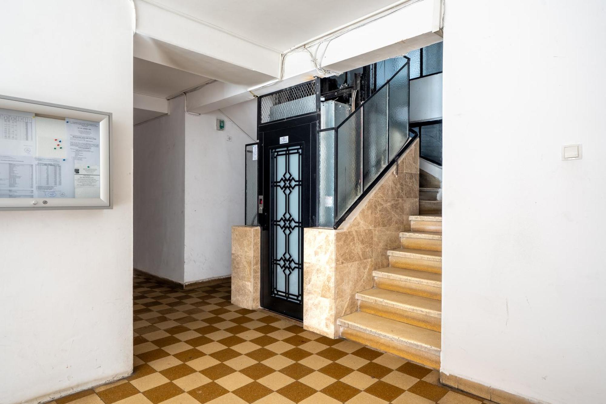 Steps2 Old Town & Metro - The Adventure Apartment บูคาเรสต์ ภายนอก รูปภาพ