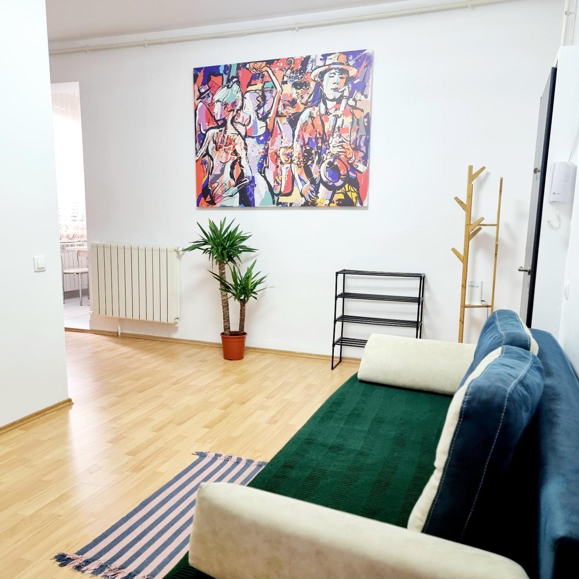 Steps2 Old Town & Metro - The Adventure Apartment บูคาเรสต์ ห้อง รูปภาพ