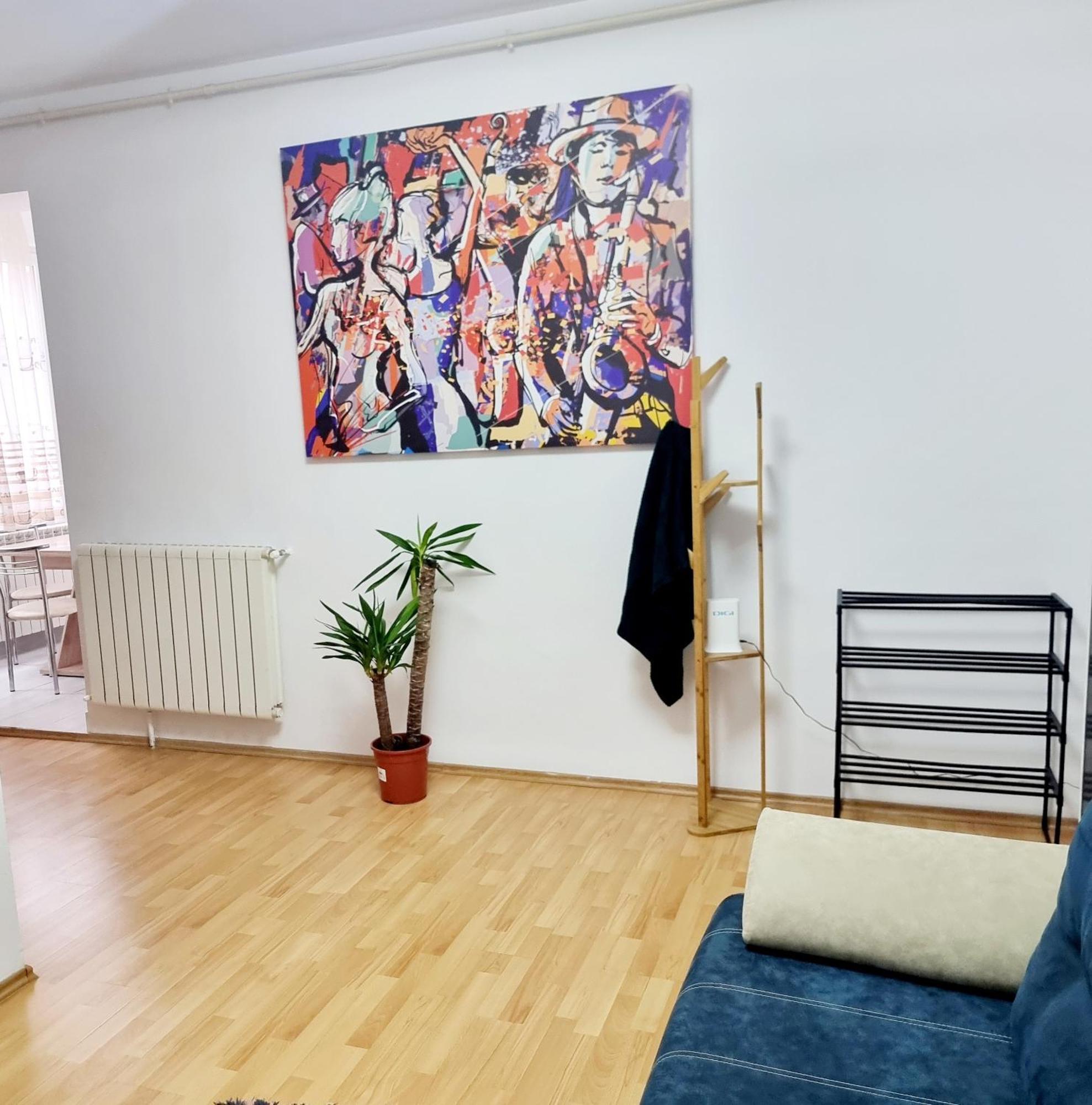 Steps2 Old Town & Metro - The Adventure Apartment บูคาเรสต์ ภายนอก รูปภาพ