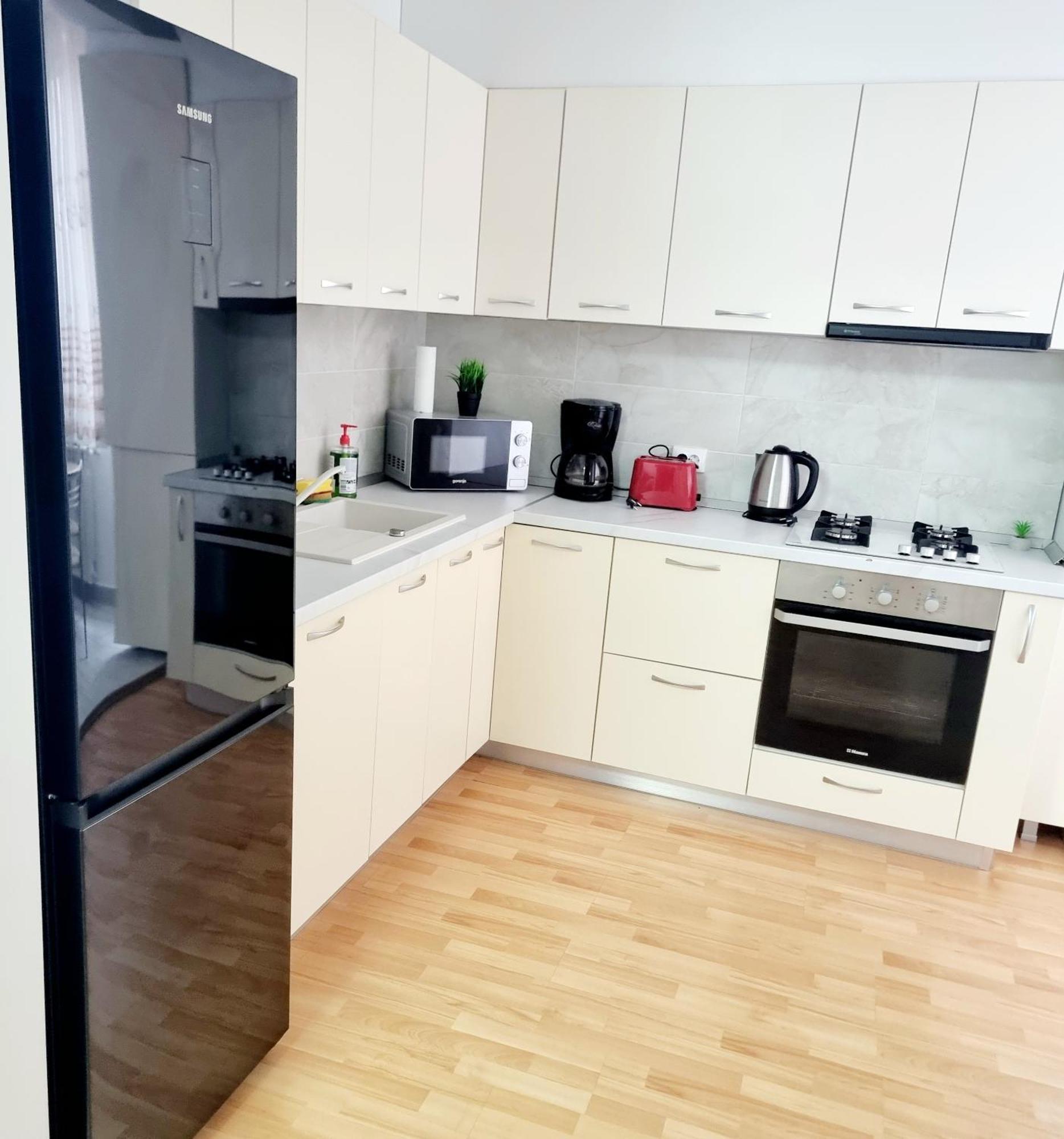 Steps2 Old Town & Metro - The Adventure Apartment บูคาเรสต์ ภายนอก รูปภาพ